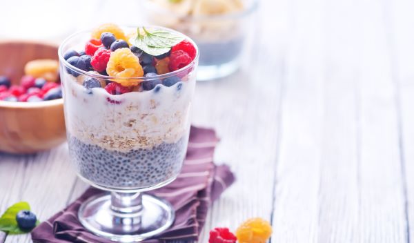 chia pudding met fruit